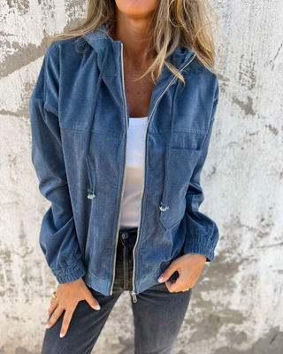 Isobel – Classic Zip-Up Jacket