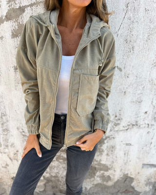 Isobel – Classic Zip-Up Jacket