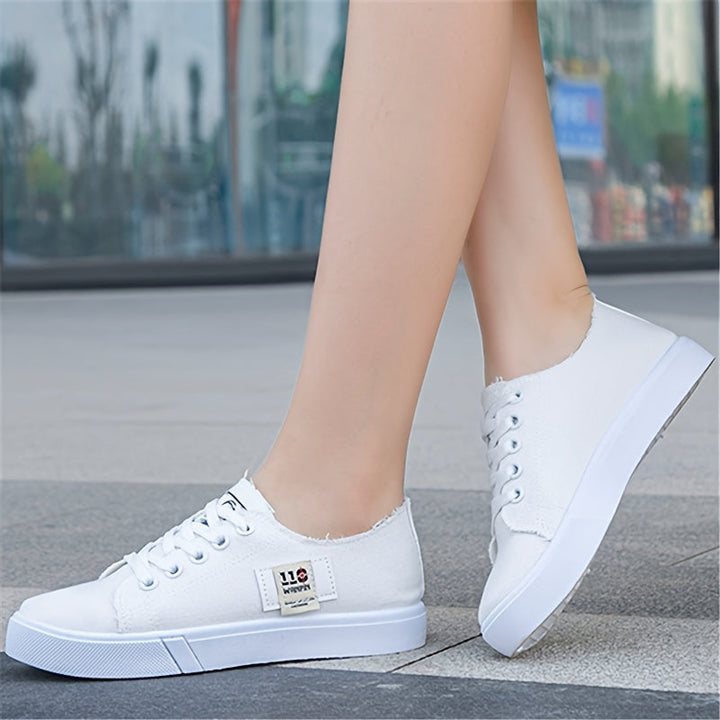 Anna – Timeless Low-Top Sneakers