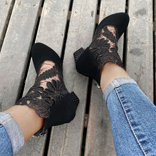 Nancy – Chic Lace Heeled Boots