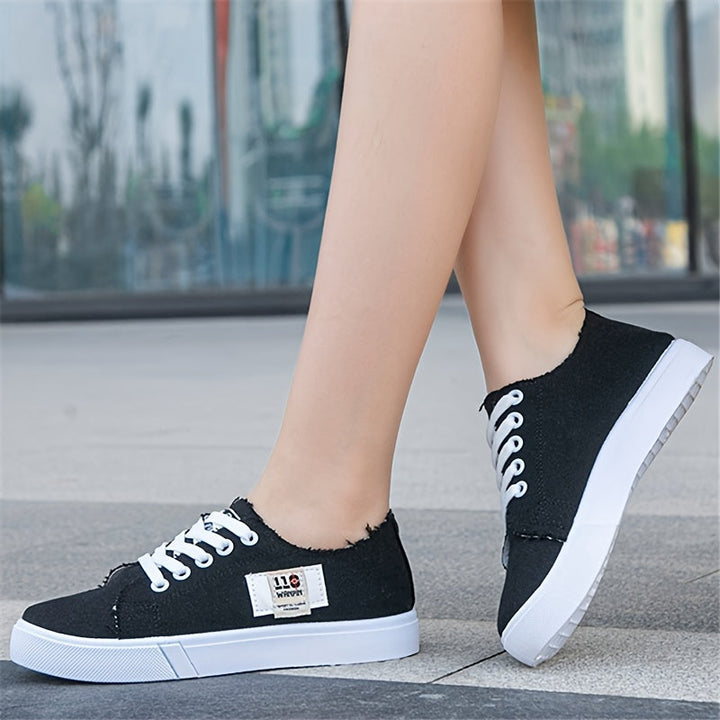 Anna – Timeless Low-Top Sneakers