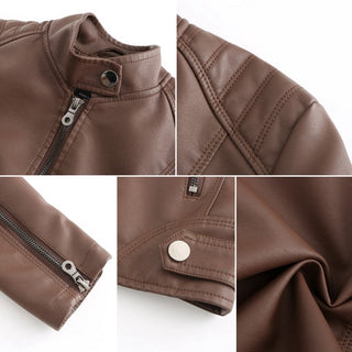 Sonia – Sleek Zip-Up Jacket