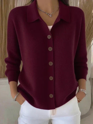 Josefina | Strickjacke mit Kragen und Knöpfen