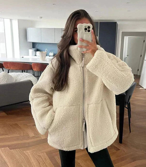 Isla – Luxe Teddy Jacket