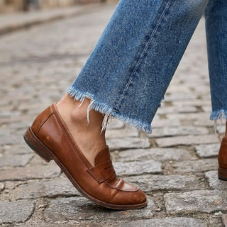 Betty – Retro Cropped Straight Jeans